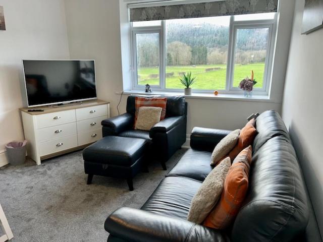 Scenic 2Bed Retreat - Gateway to Snowdonia - B&B Llanrwst