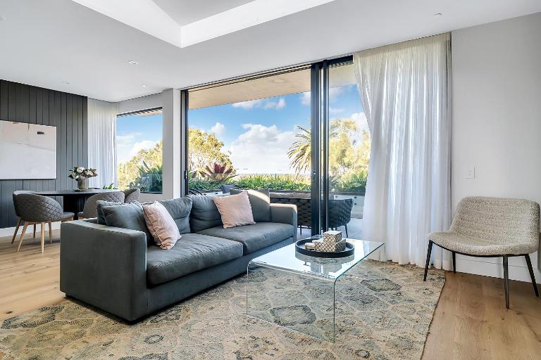 New Penthouse with Ocean & Golf Course Views - Ferienwohnung Killawarra