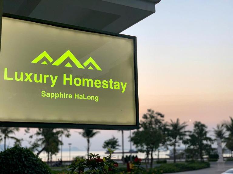 Luxury Homestay Vinhomes Dragonbay Hạ Long - B&B Ha Long