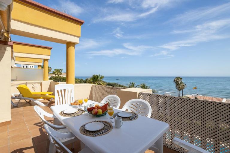 OleHolidays 1142 Romana Playa ocean views - B&B Marbella
