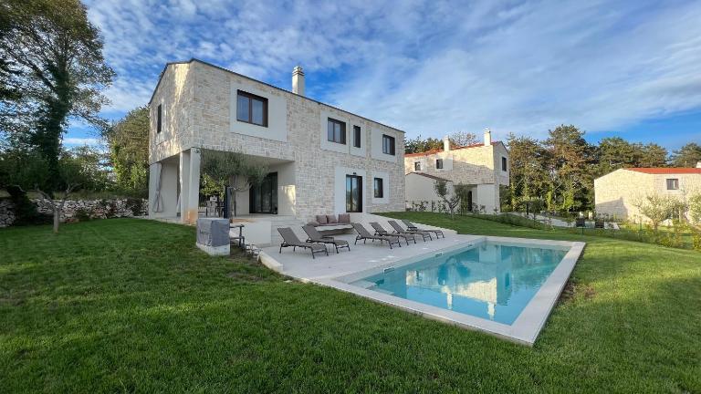 Villa Casa Minerva - Bed and Breakfast Majkusi