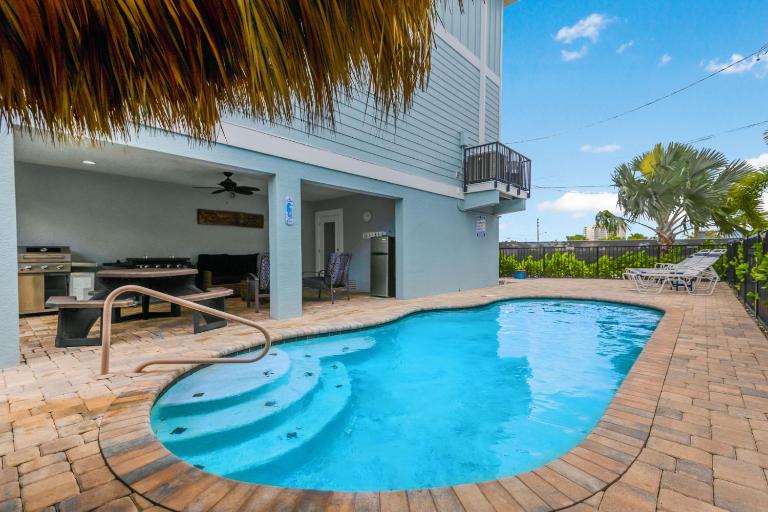 Ocean view, Tiki, Heated Pool, Game Room - The Seahorse - Roelens - B&B Fort Myers Beach