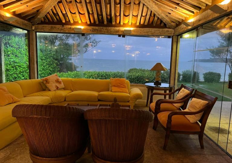 Casa de Luxo a Beira Mar em Búzios, RJ - B&B Armação dos Búzios
