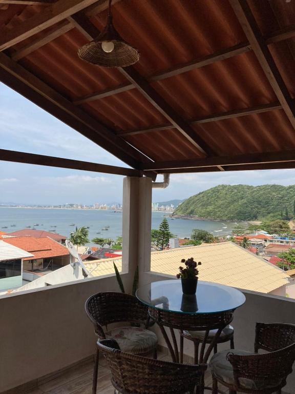 Casa de praia a 5 minutos do Beto Carreiro - Chambres d'hôtes Penha