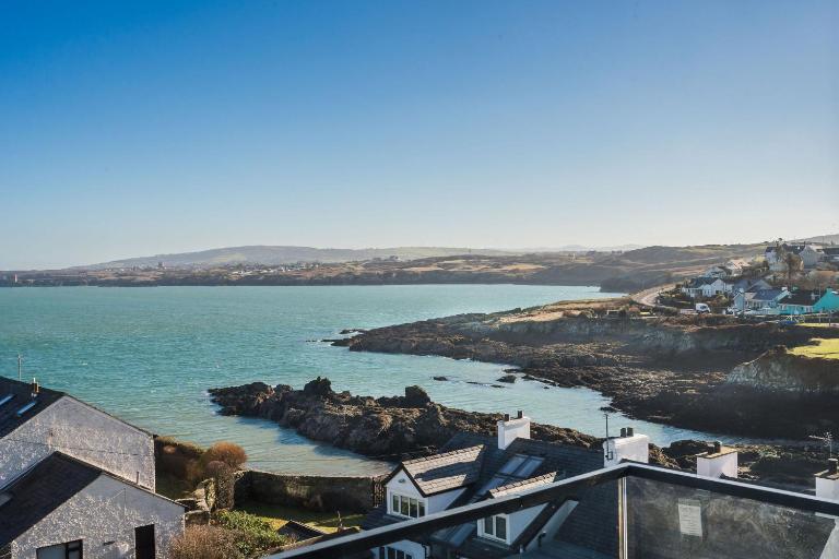 Gwel Y Mor Penthouse by Birch Stays New Home - B&B Amlwch