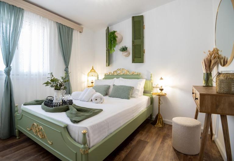 Stoa House - B&B Mourné