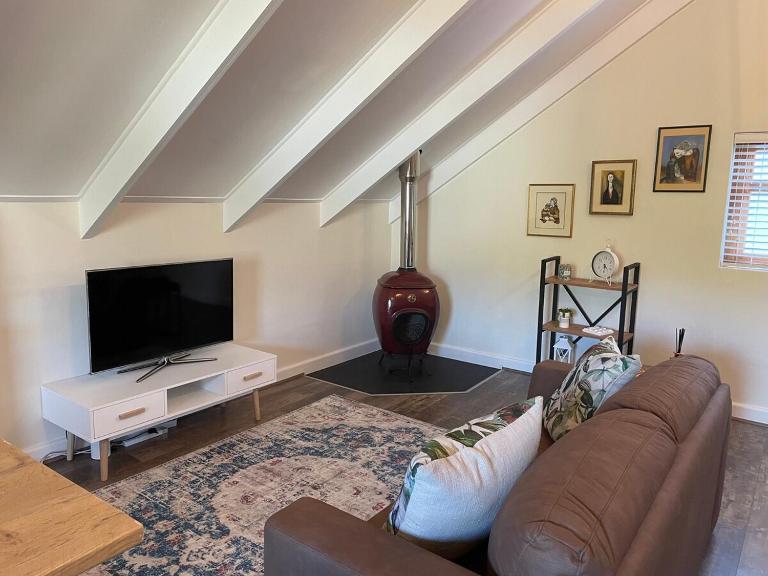 The Studio - a lovely 1 bed loft apartment - B&B Somerset West