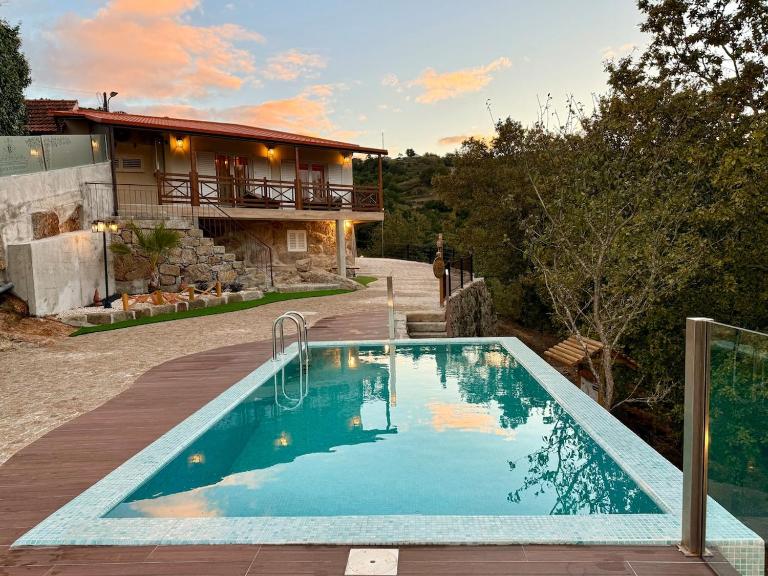 Piscina Privada e Trilho Incluído - ACE Pardinhas - Chambres d'hôtes Carvalho de Rei