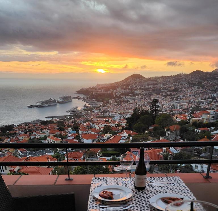 Murteiras Living - B&B Funchal