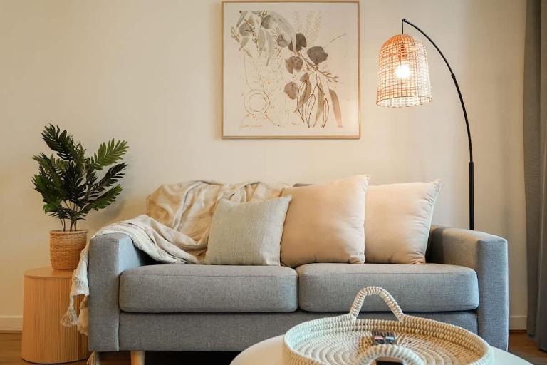 Neo200 - Sophisticated 2bed CBD Apt with parking - Bed and Breakfast Melbourne