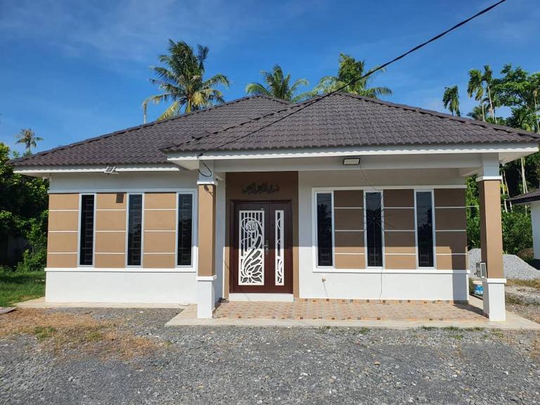 Homestay Cheq Gu 747 - B&B Ayer Hitam