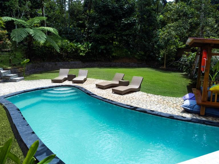 Kebun Kita Ecolodge By Bali Cabin - B&B Petangan