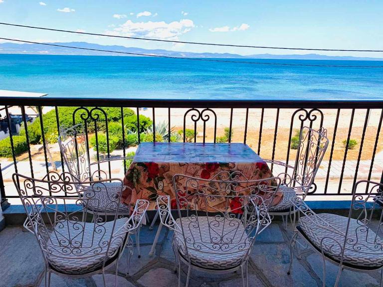 Argo Apartments - B&B Nea Potidaia
