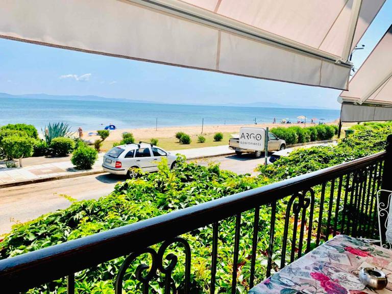 Argo Apartments - B&B Nea Potidaia