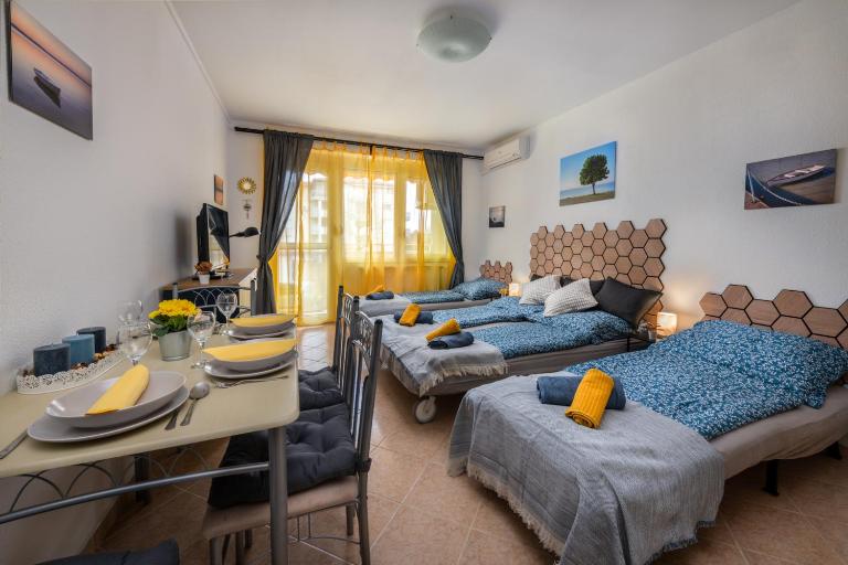 Elefteria Apartman - B&B Siófok