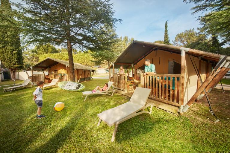 Camping Adria - Glamping Tent - Chambres d'hôtes Ankaran