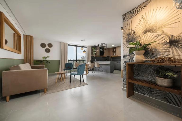 Poblado Apt with King bed and Free parking 216 - B&B Medellín
