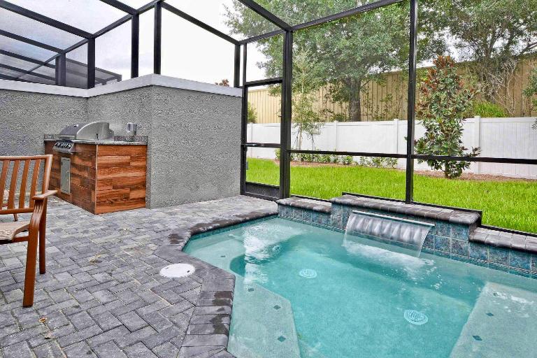 Beautiful 4BD home Themed Pool and Grill 4417 - Bed and Breakfast Kissimmee