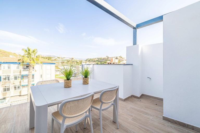 Fabulous beachside penthouse - B&B Caleta de Vélez