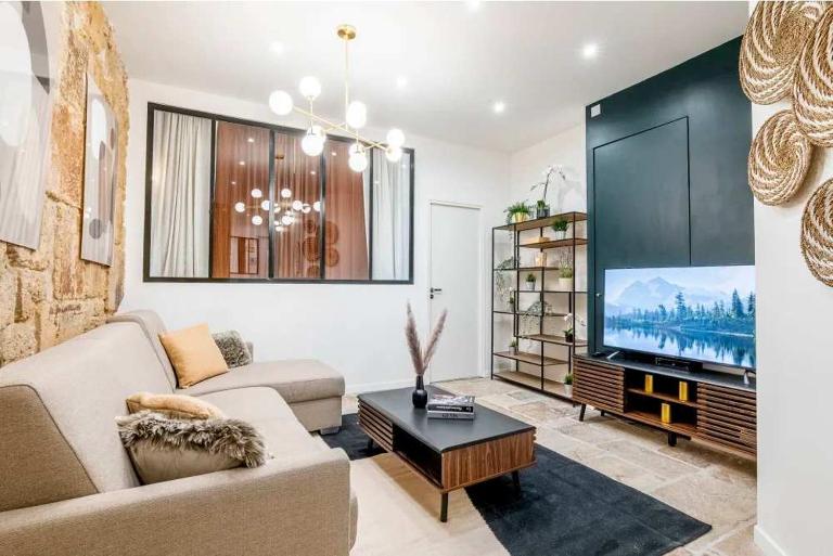 Keyz - Spacious 2 Bedrooms in Le Marais - B&B Parigi