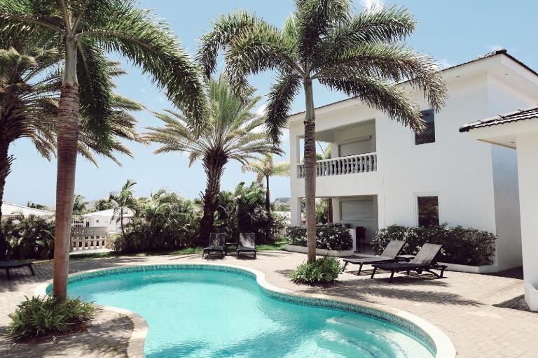 Palm Crest Curacao 150A - Bed and Breakfast Willemstad