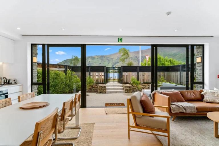 Lakeview Luxury Villa - B&B Wanaka