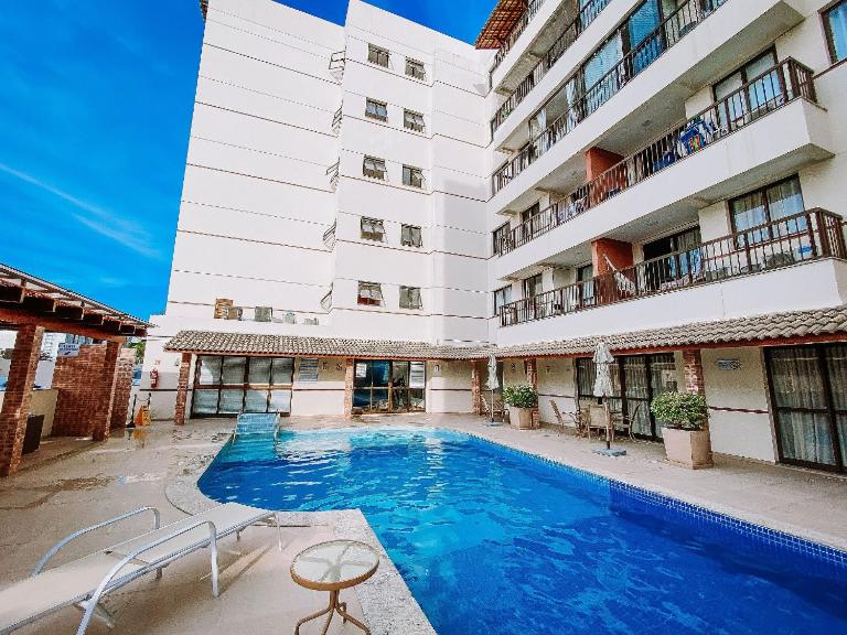 50m da PRAIA, Piscina, Academia, Portaria 24 horas, Churrasqueira - Bed and Breakfast Salvador