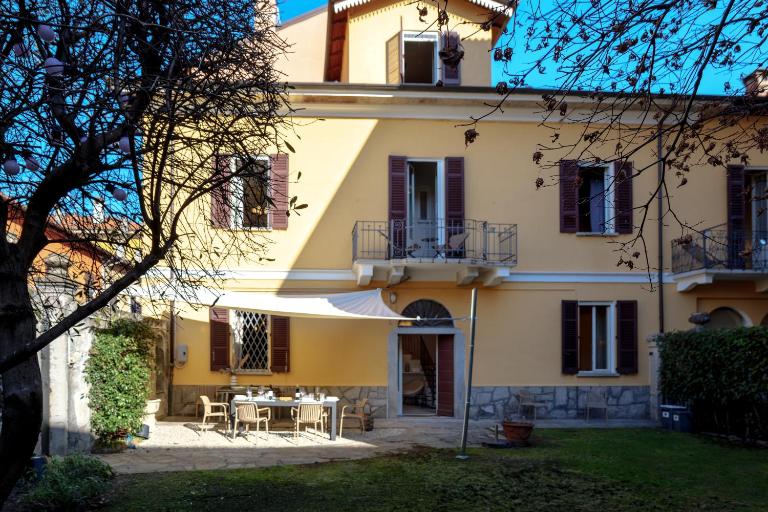 Casa Felice - Villa con Giardino in Centro - B&B Verbania