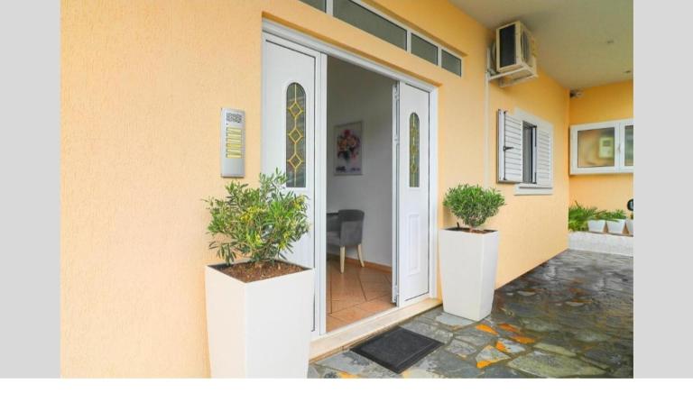 Gjicali Apartaments - Ferienwohnung Himarë