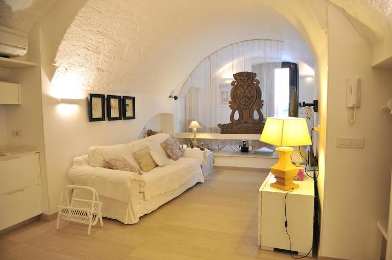 Le acque del passato - B&B Monopoli