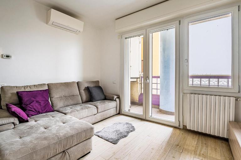 Brand new 1 bedroom apartments in Navigli area - Bed and Breakfast Milaan