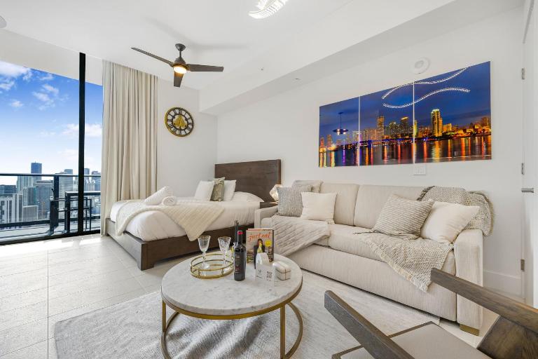Exclusive Studio with City Views in Downtown Miami - Ferienwohnung Miami