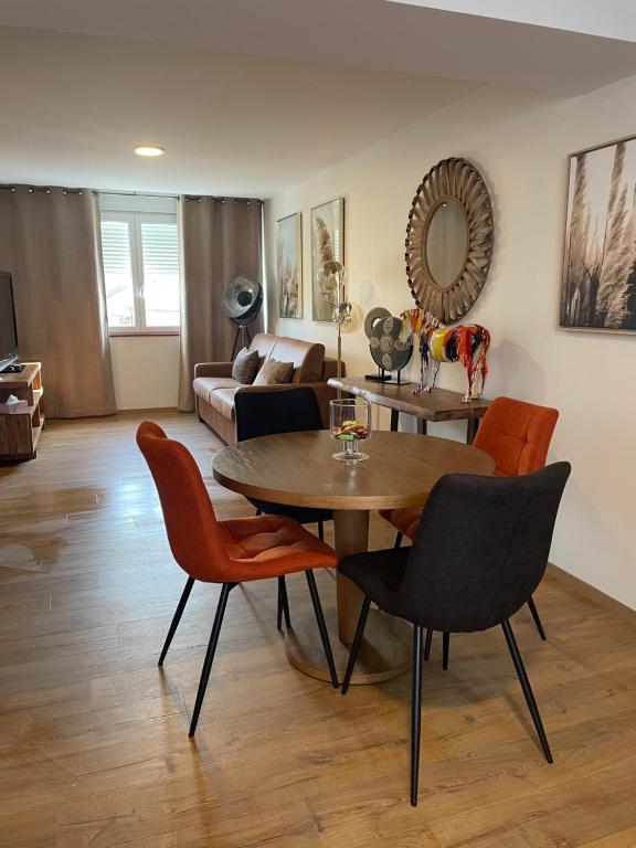 Plumes - Ferienwohnung Albi