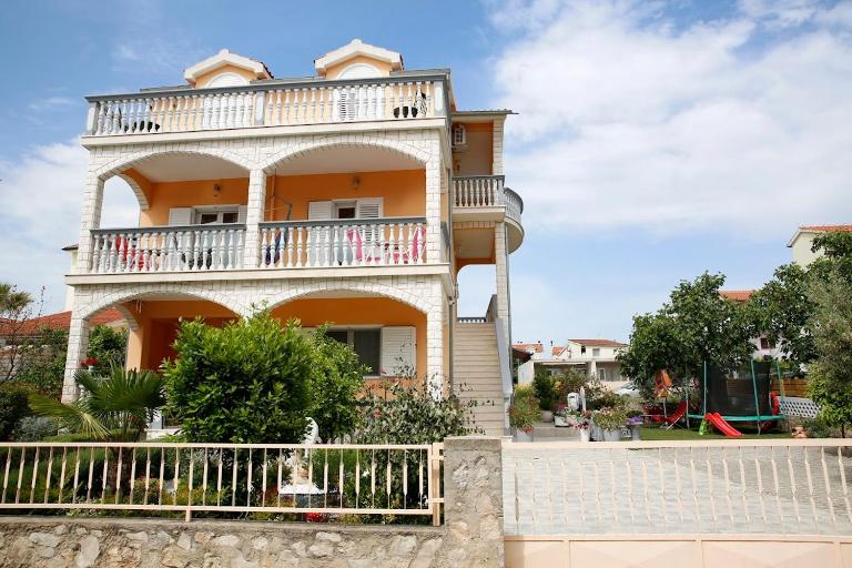 Apartman Elena II kat - Ferienwohnung Vodice