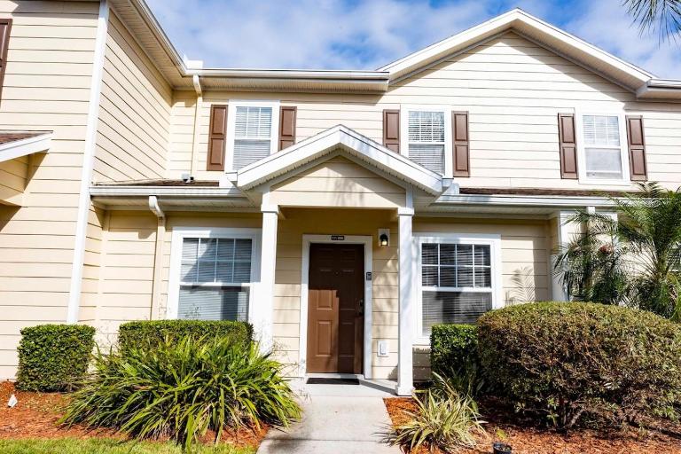 5366 Lucaya Village 3BR Townhome near Parks - Bed and Breakfast Kissimmee