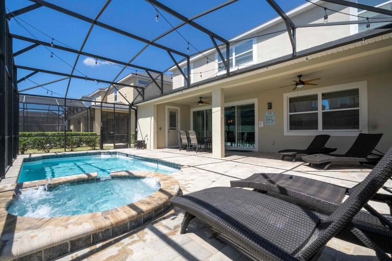 9012 Solara 5BR Home with Pool, Game Room & Themed Rooms - B&B Kissimmee