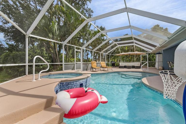 Private Pool Villa with Spa, Game Room and Golf Course View - B&B Cape Coral