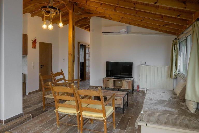 Aphrodite Apartment Near The Beach and The Airport - Chambres d'hôtes Ágios Spyrídonas
