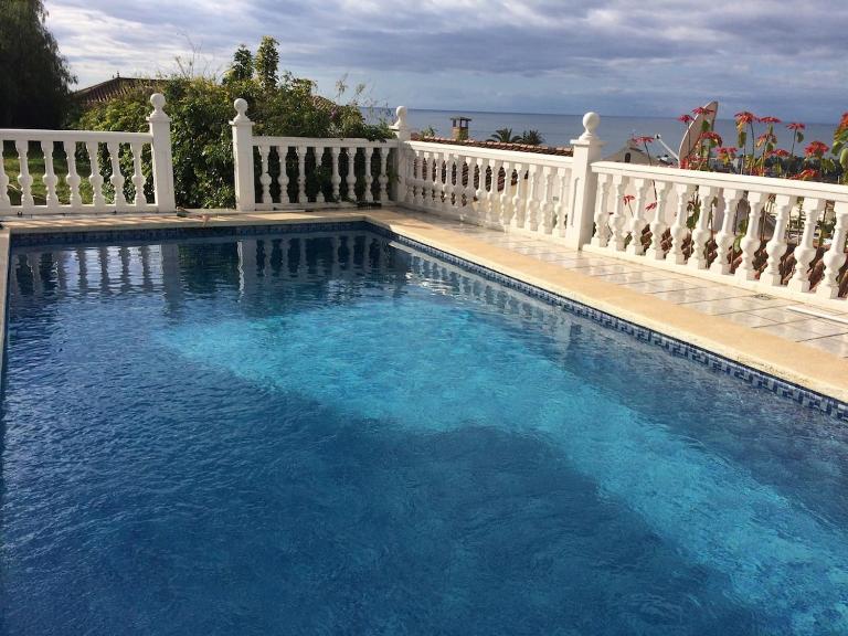 Villa with Private Pool and Gorgeous View - B&B Caleta de Vélez