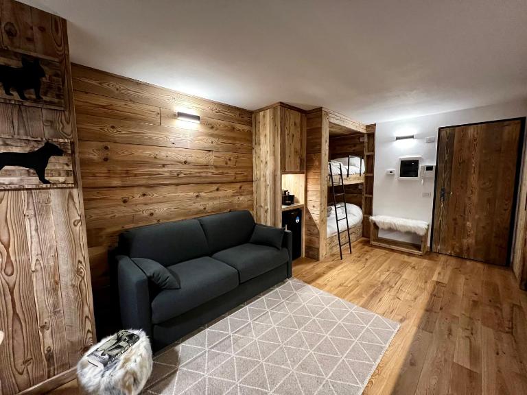 Monolocale 50mt da skilift Cascata Et Cristallo Studio Apartment - Chambres d'hôtes Madesimo