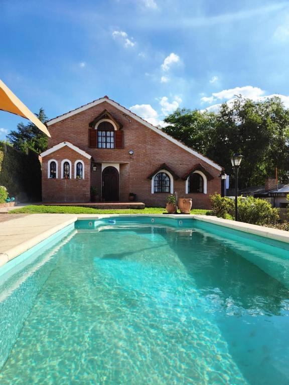 Casa Chalet Carlos Paz - Chambres d'hôtes Villa Carlos Paz