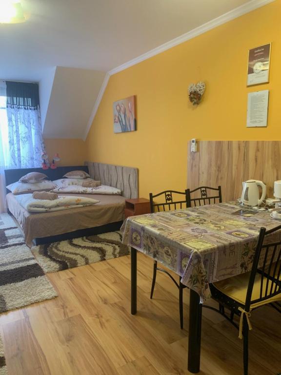 Piroska apartman - B&B Harkány