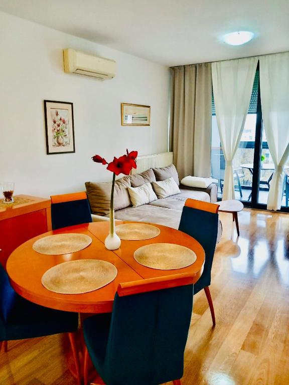 Nova galerija luxury apartment Mateo - parking in garage - B&B Zagabria