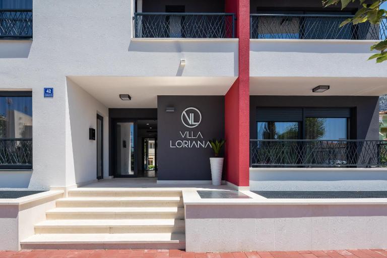 Villa Loriana Studio Apartments - B&B Makarska