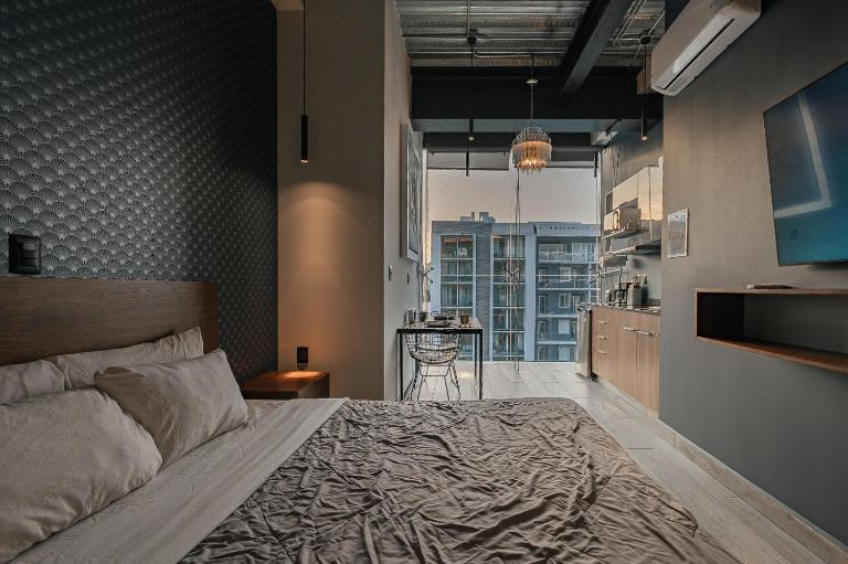 Skyline Loft – Modern Comfort, Stunning City Views - B&B Ciudad de México