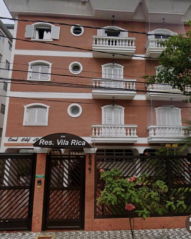Apartamento Praia Grande Canto do Forte - B&B Praia Grande