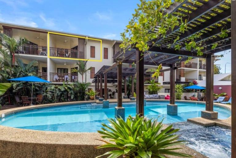 24 Freestyle Apartment with POOL VIEW - Chambres d'hôtes Port Douglas