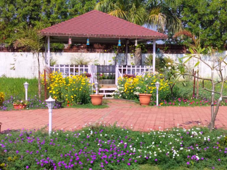 Nature's Charm - Unique Treehouse by a Scenic Lake - Chambres d'hôtes Bhopal