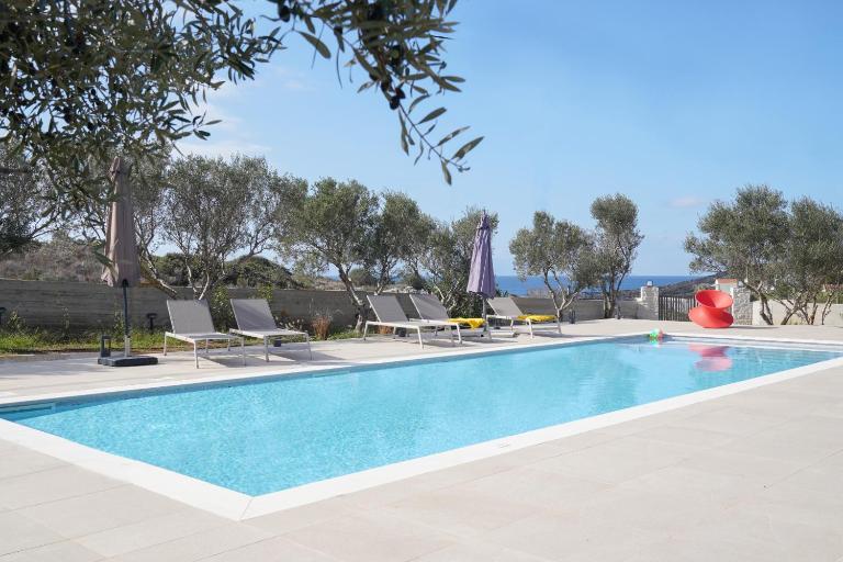 Niki Luxury Suites - Bed and Breakfast Tersanas