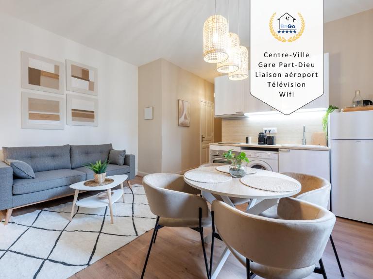 BnGo I Luxe & Confort I Gare PartDieu, 2 personnes, Aéroport, Rhone-Express - Chambres d'hôtes Lyon